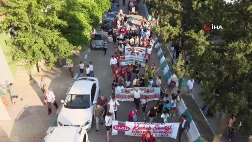 Tekirdağ’da Geleneksel Keşkek Şenliği Renkli Görüntüler Oluşturdu