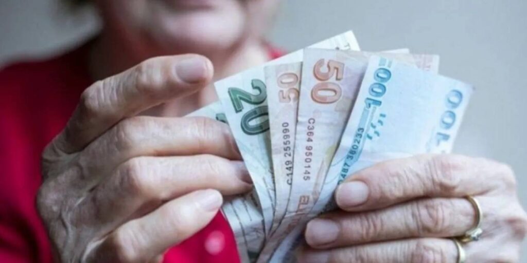 Emekliye Ara Zam Yapılacak Mı? Gözler Yeni Düzenlemede…