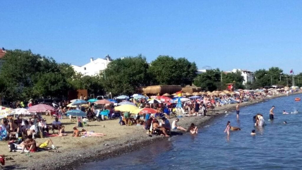 Silivri ve Şarköy’de 8-9 Ağustos’ta denize girmek yasaklandı.