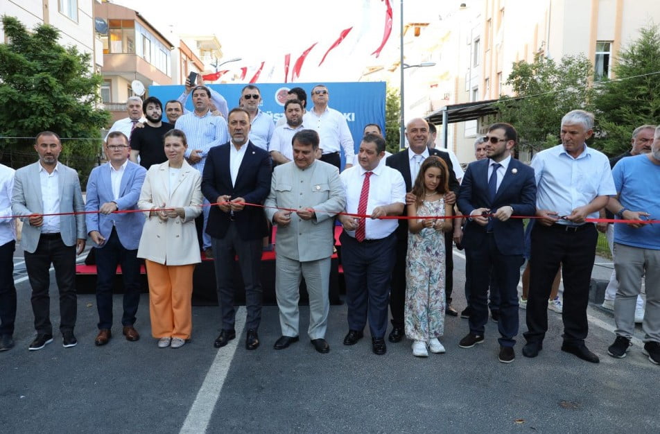 Silivri’de Şeyh Şamil Büstü ve Parkı, düzenlenen törenle hizmete açıldı.