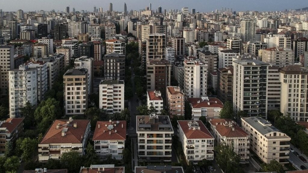 Korkutan uyarı: Bir yıl içerisinde yediden büyük iki deprem…