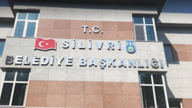 Silivri Belediyesi’nden üniversite kazanan öğrencilere destek
