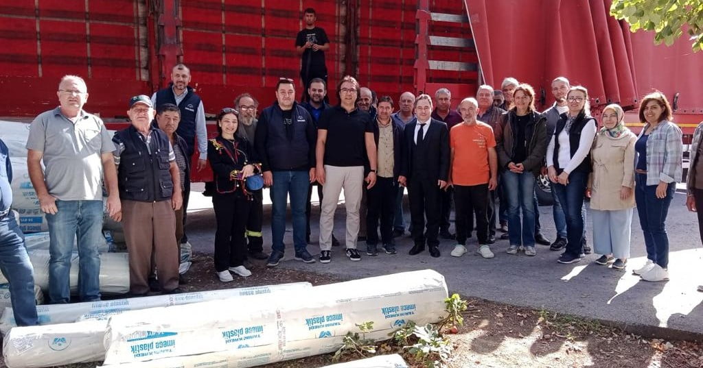 Silivri’de Sera naylonu dağıtımı gerçekleştirildi.