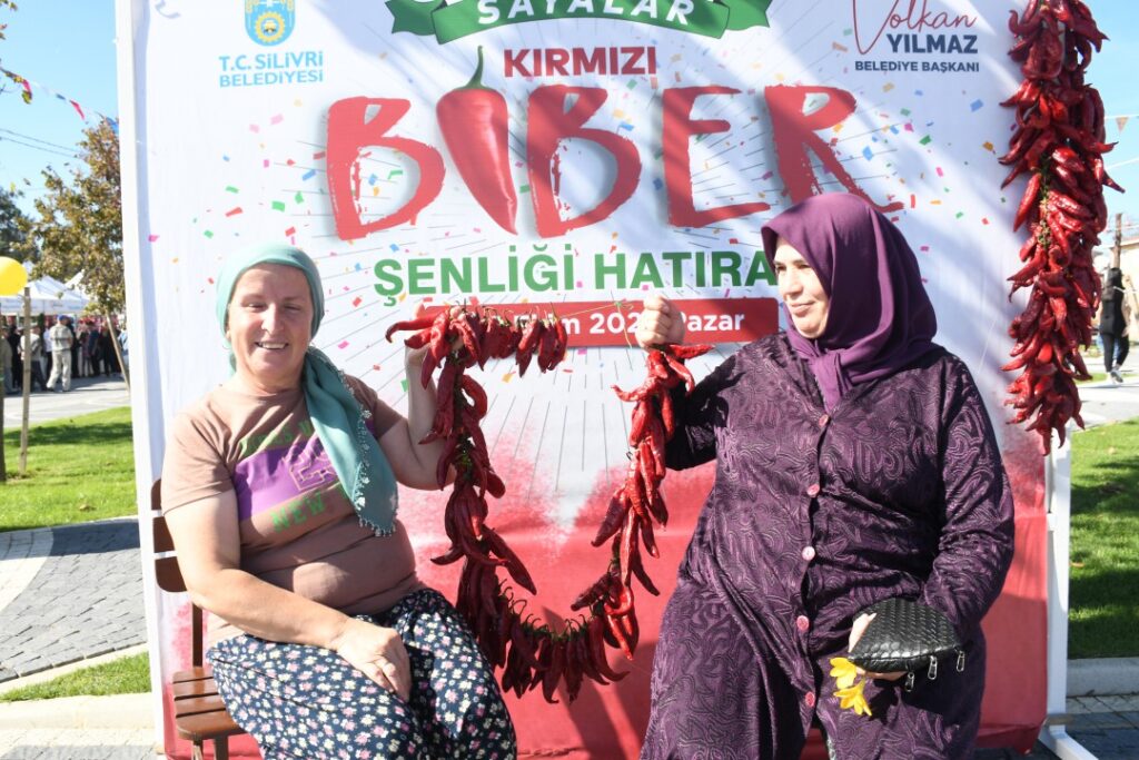 Silivri Belediyesi Sayalar’da Kırmızı Biber Şenliği düzenledi.