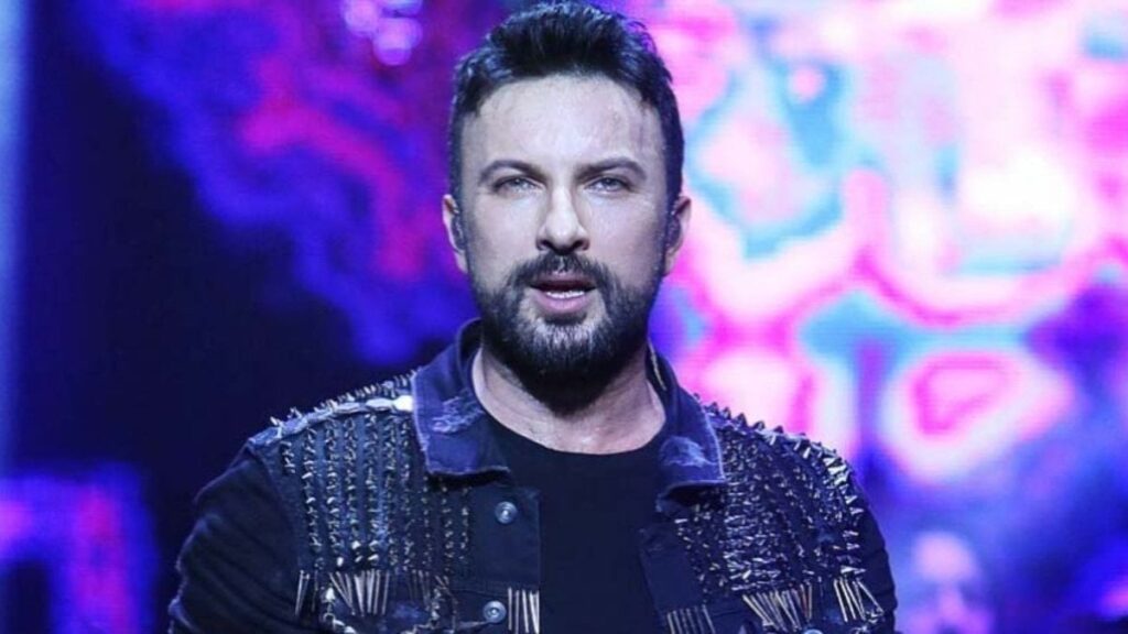 Tarkan, Cumhuriyet’in 100. yılı için yazdığı marşı yayınladı