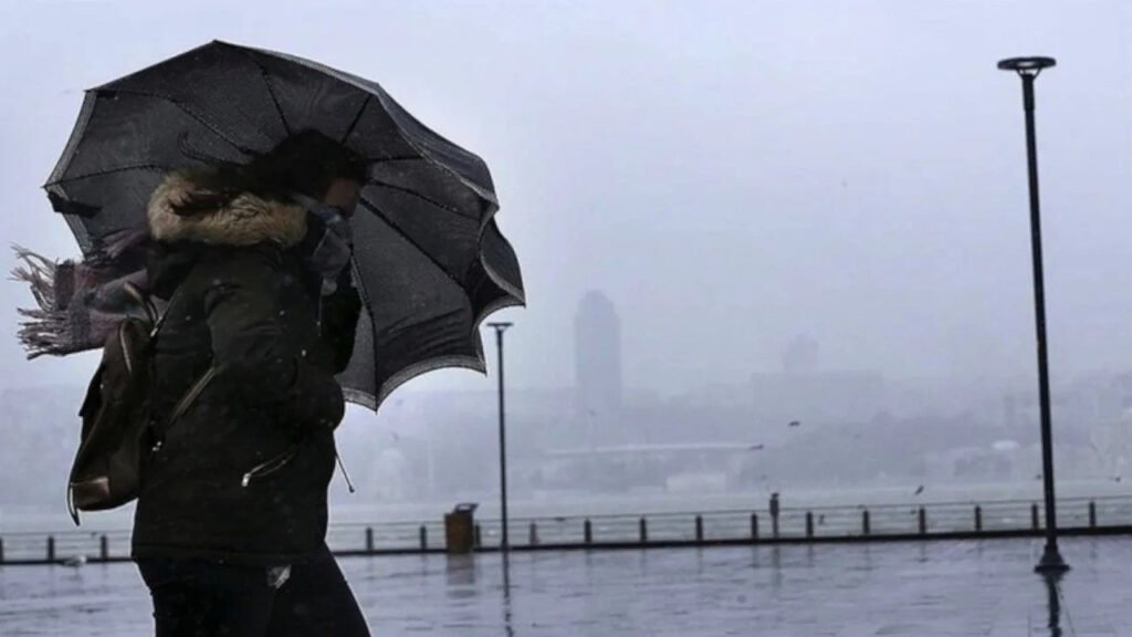 AKOM uyardı: İstanbul’a fırtına geliyor
