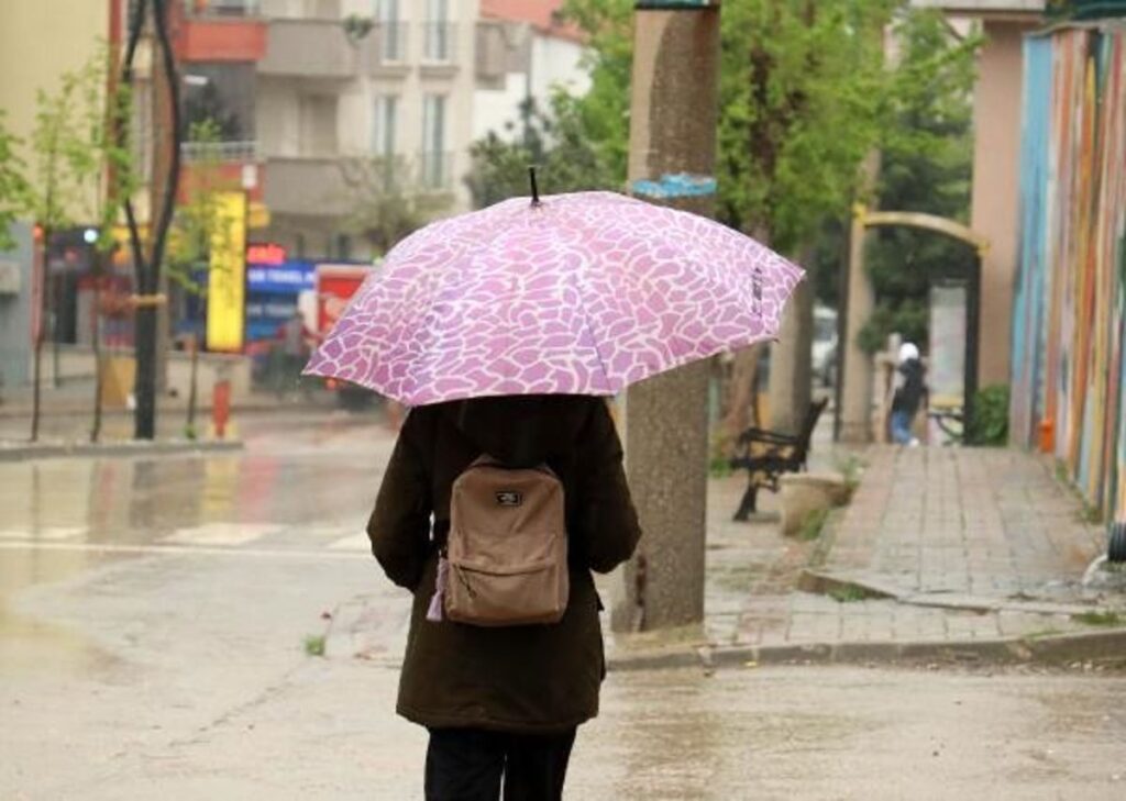 Marmara Bölgesi’nde Kuvvetli Yağış Uyarısı
