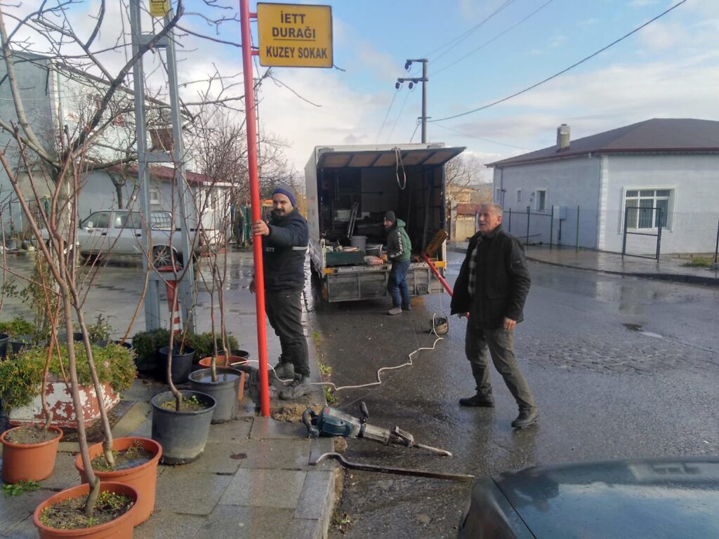 İETT Otobüsleri Akören’e servis koyuyor.