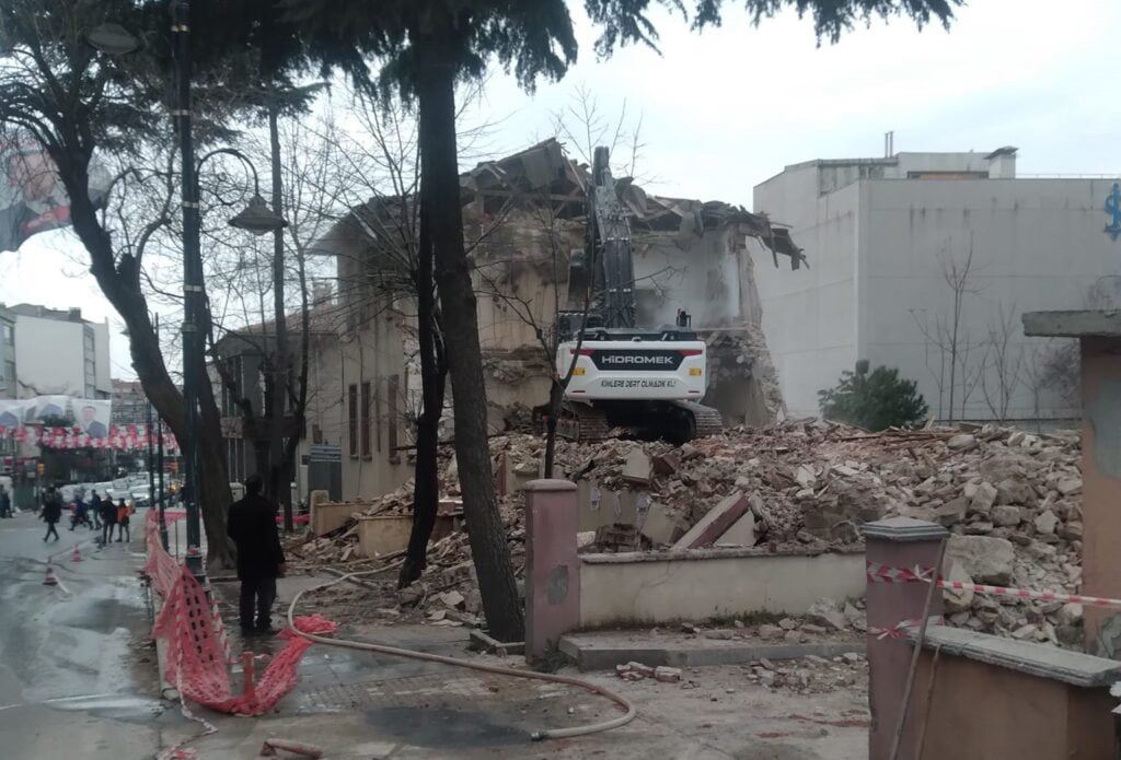 Silivri’de Bir Tarih daha Yok Edildi.