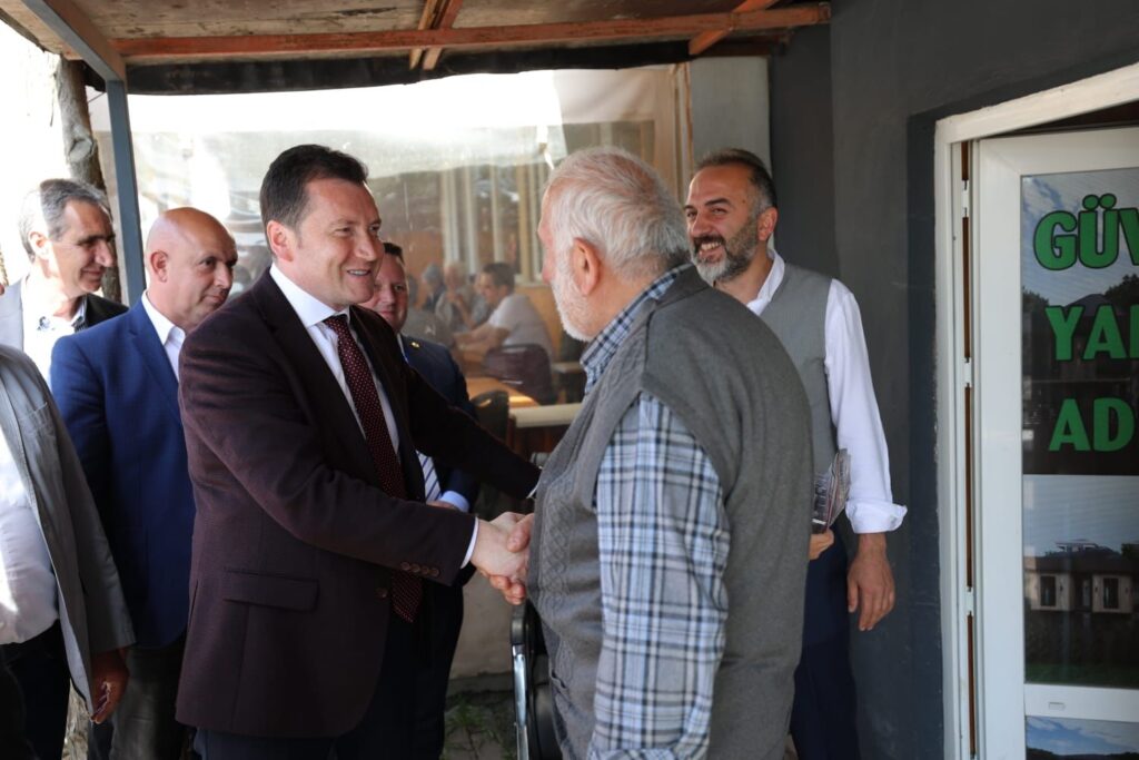 Balcıoğlu, B.Çavuşlu, Çanta ve Çeltik Mahallesi’nde Vatandaşlarla Bayramlaştı