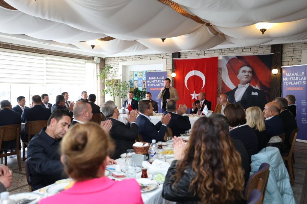 Balcıoğlu, Silivri Mahalle Muhtarları ile toplantı yaptı.