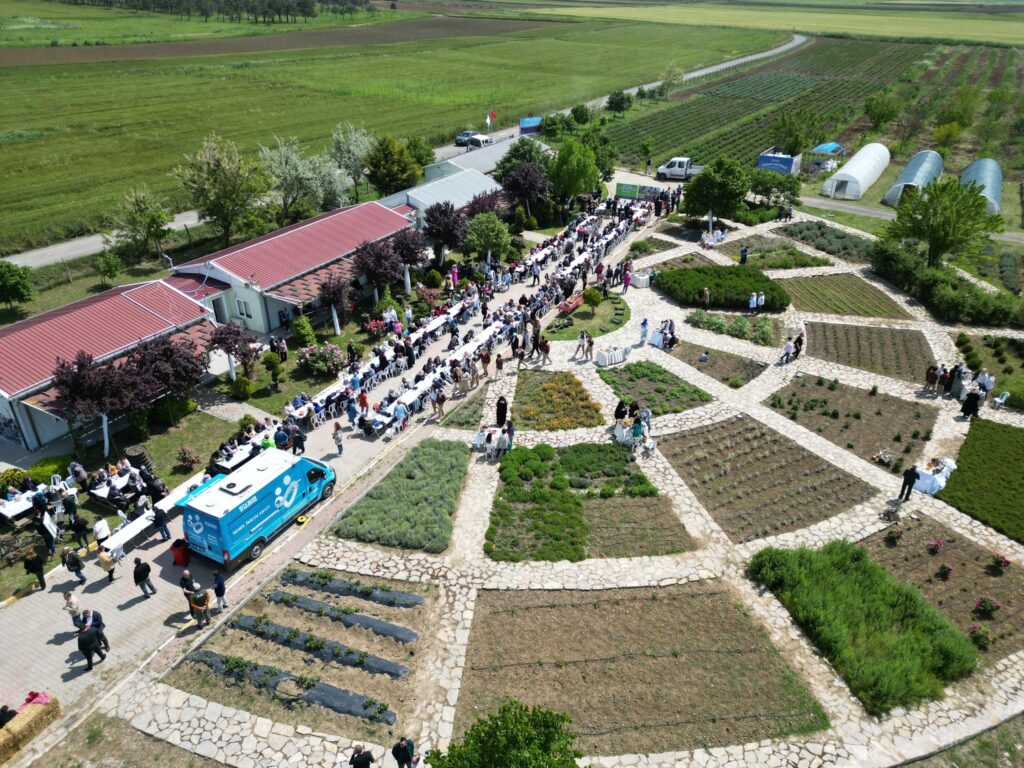Türam’da kadın üreticilere fide dağıtımı