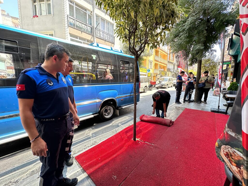 Silivri’de kaldırım işgali denetimi
