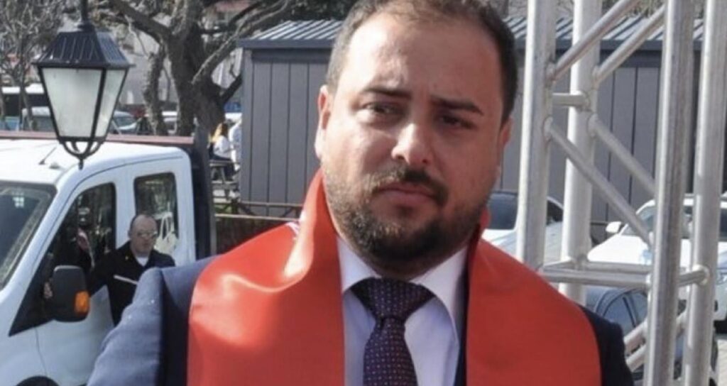 CHP’li meclis üyesi vuruldu… Durumu ağır
