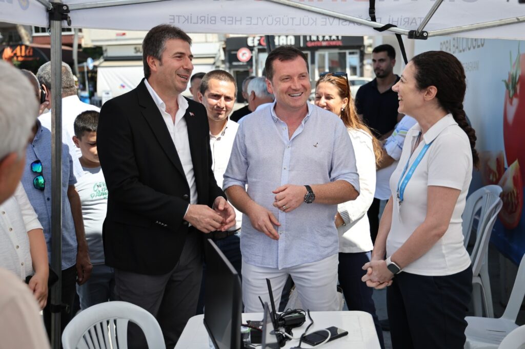 Kentsel Dönüşüm Ofisi çadırını ziyaret