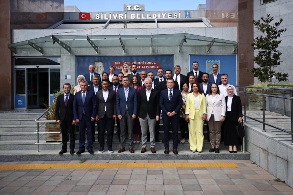 Vali Davut Gül, Bora Balcıoğlu’nu ziyaret etti.