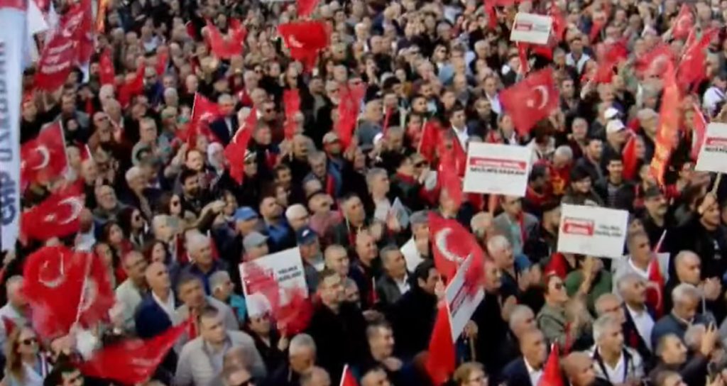 CHP kayyuma karşı Esenyurt meydanında