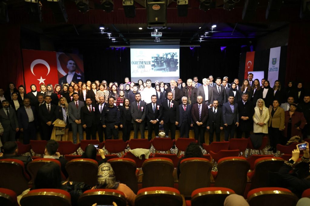Silivri’de Öğretmenler Günü Programları gerçekleştirildi.