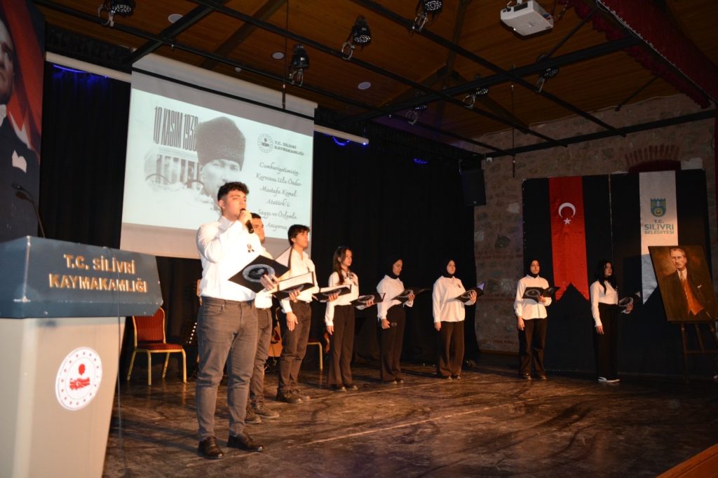 Silivri’de Atatürk’ü anma programı gerçekleştirildi.