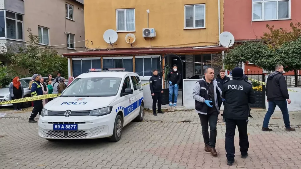 Marmaraereğlisi’nde bir evde 15 yaşındaki iki kız çocuğu silahla vurulmuş halde ölü bulundu
