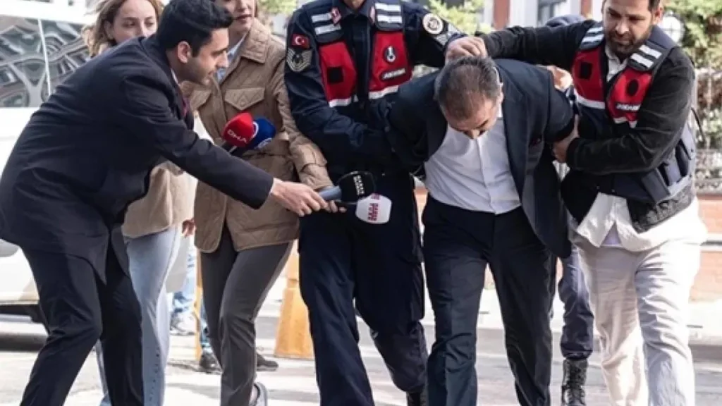 Silivri Kolan Hastanesi Doktoru Bener Mansuroğlu da tutuklandı.