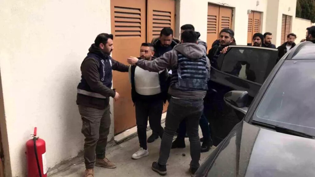 Kapaklı’da Eğlence Mekanında Silahlı Kavga: 1 Ölü, 2 Yaralı