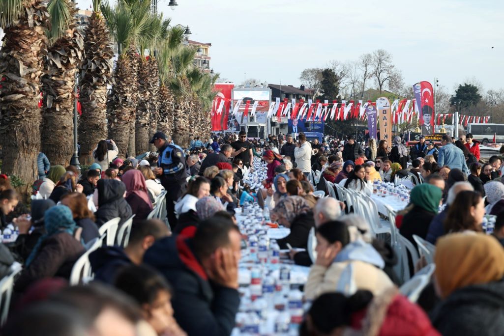 Silivri Sahilinde Büyük İftar