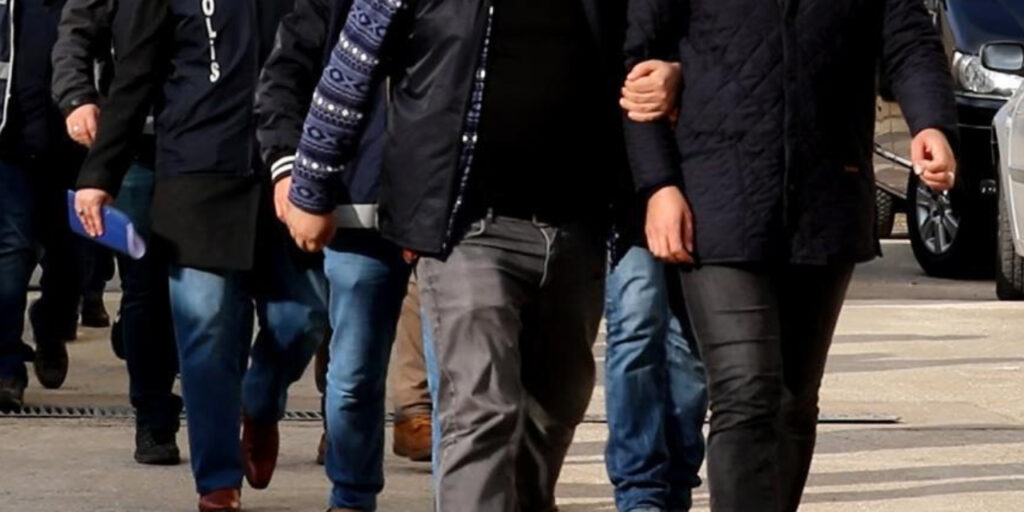 Silivri’ye operasyon: 4 kişi tutuklandı