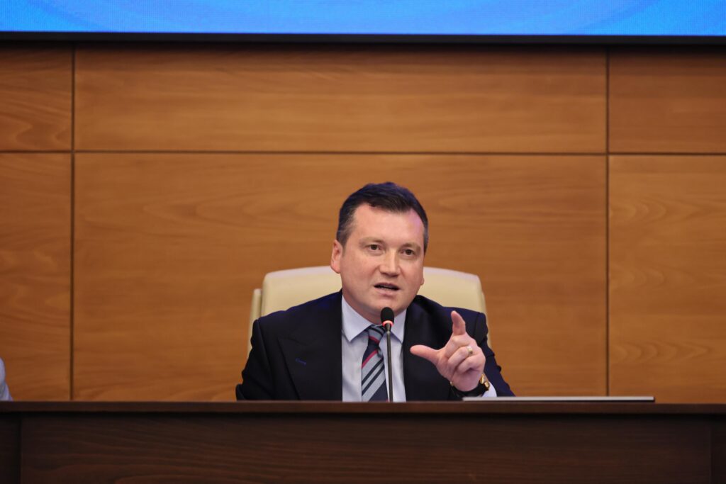 “Bu Makamın Gücünden Değil, Kişiliğimizden Destek Alarak Hizmet Ediyoruz”