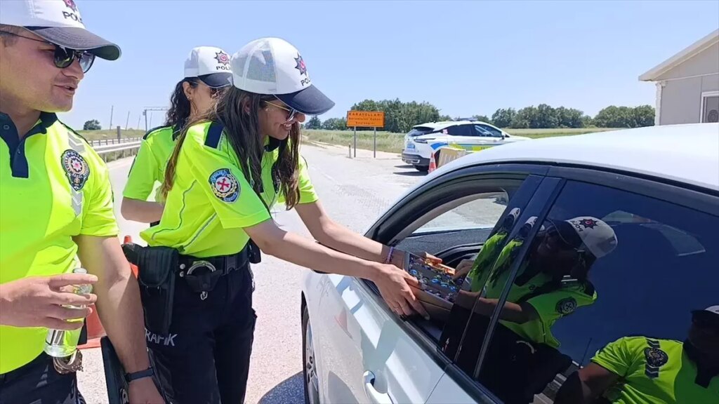 Polis Ekipleri Kurban Bayramı’nda Vatandaşları Unutmadı