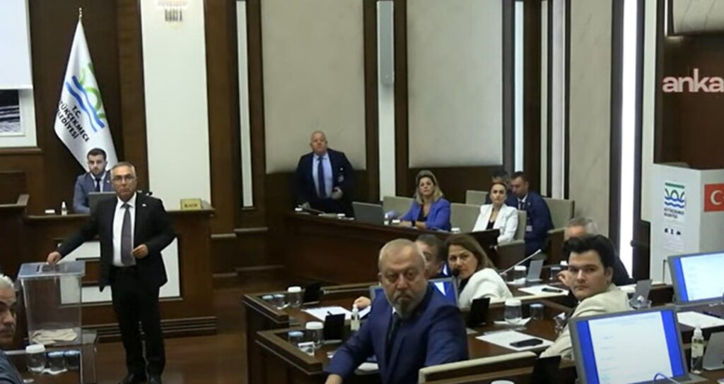 Büyükçekmece Belediye başkanvekili seçiminde gerilim: ‘Neden bağırıyorsunuz?’