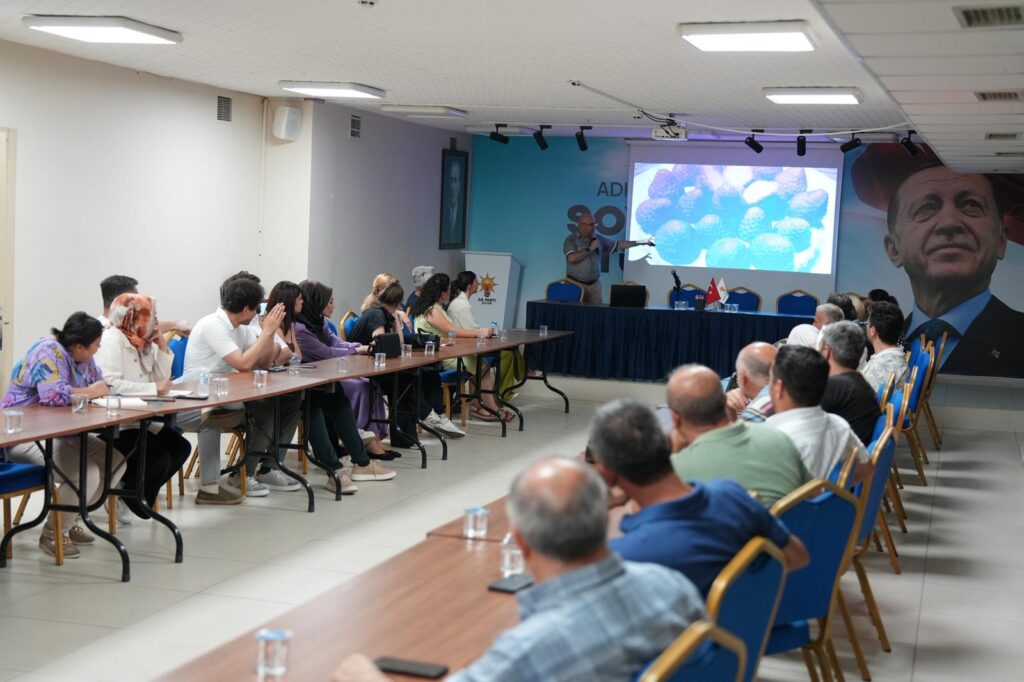 AKP Silivri İlçe Teşkilatı Dijital Medya Eğitim Programı Düzenledi