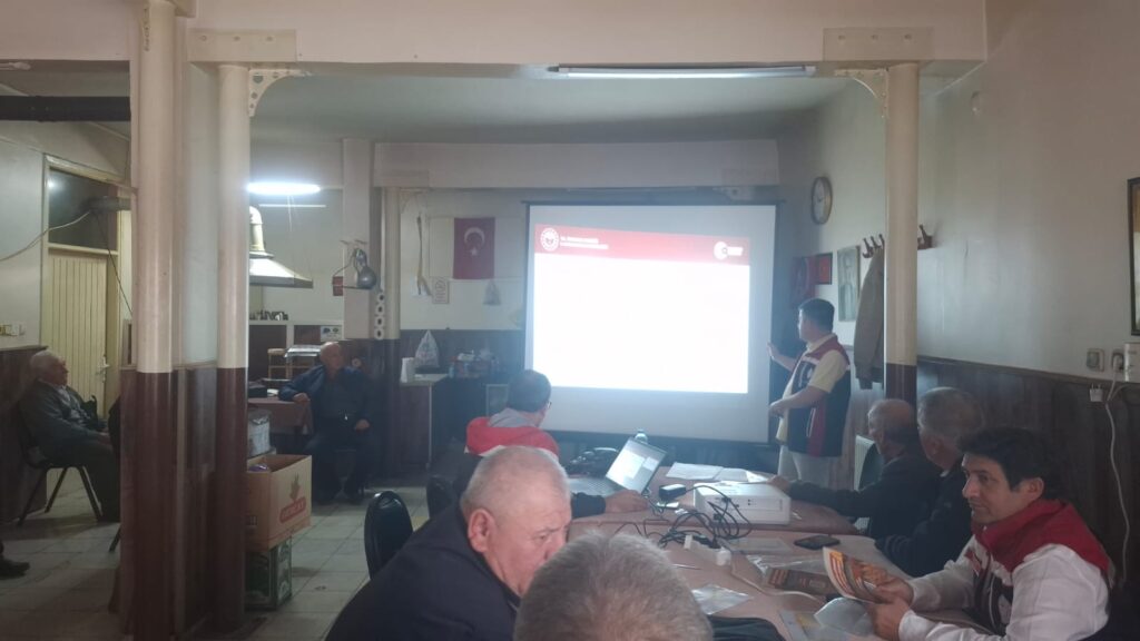 Silivri Akören Mahallesi’nde Çiftçilere Tarım Bilgilendirme Toplantısı Düzenlendi