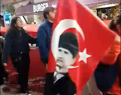 Silivri’de Cumhuriyetin 102. Yılı 102 Metrelik Türk Bayrağı, Fener Alayı ve PAU Konseriyle Kutlandı