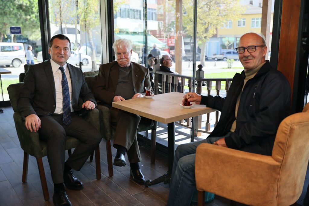 Balcıoğlu, Selimpaşa Emekliler Lokalinde Vatandaşlarla Buluştu