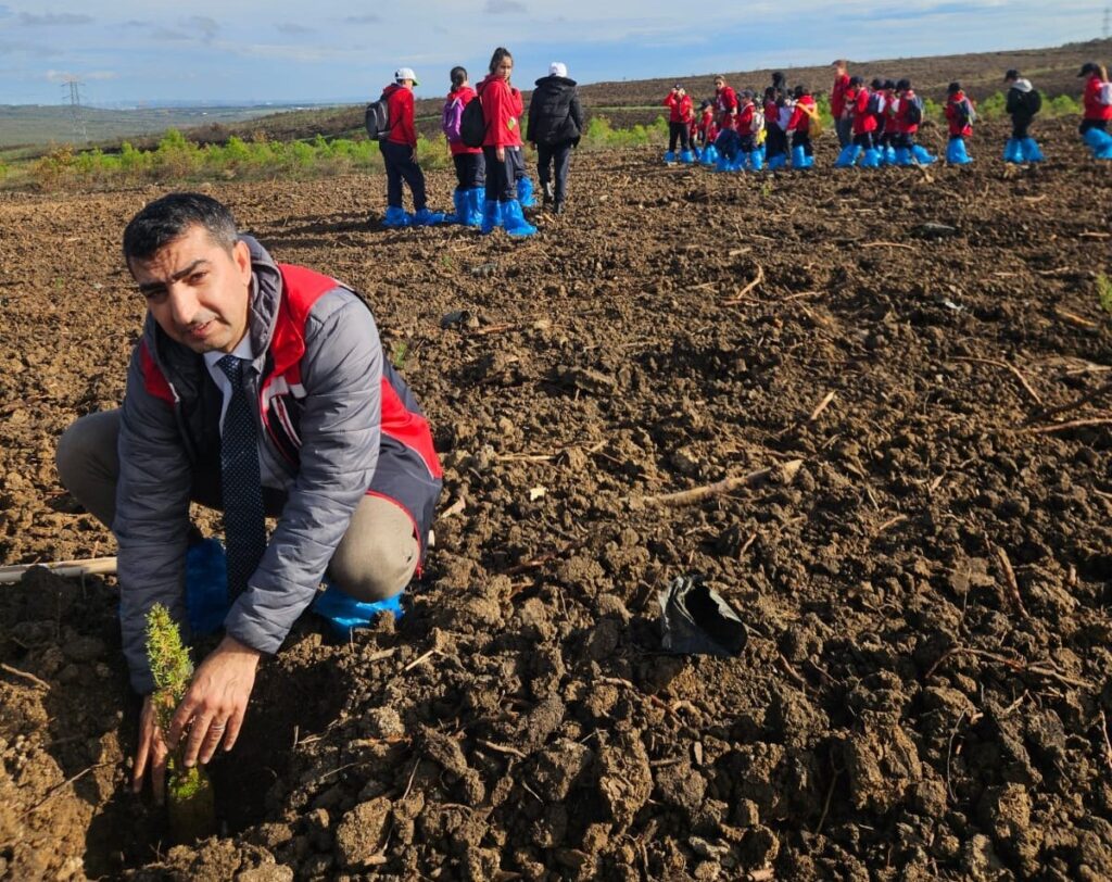 Silivri’de “Geleceğe Nefes” Kampanyası Kapsamında Fidanlar Toprakla Buluştu