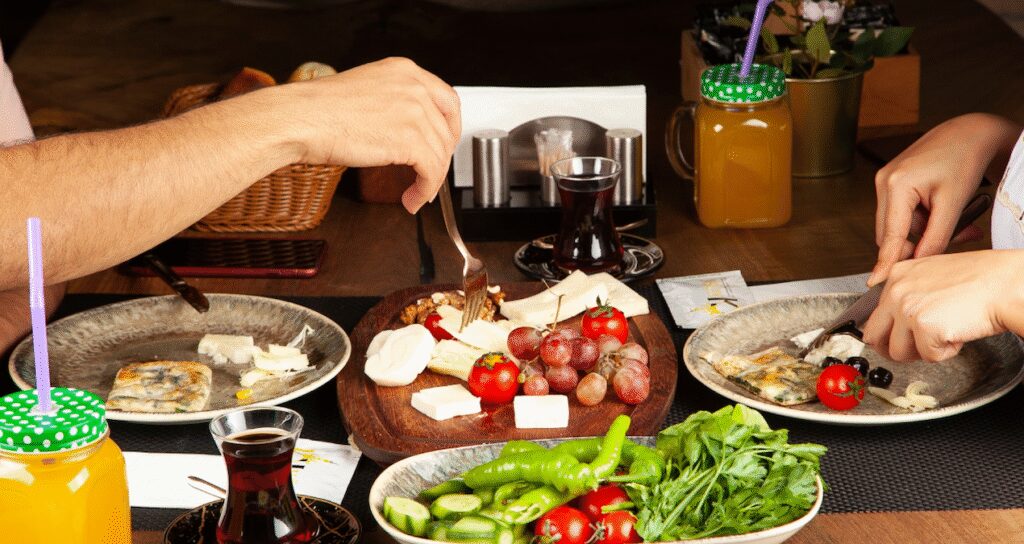 Restoranlarda ‘zorunlu kesinti’ dönemi sona eriyor