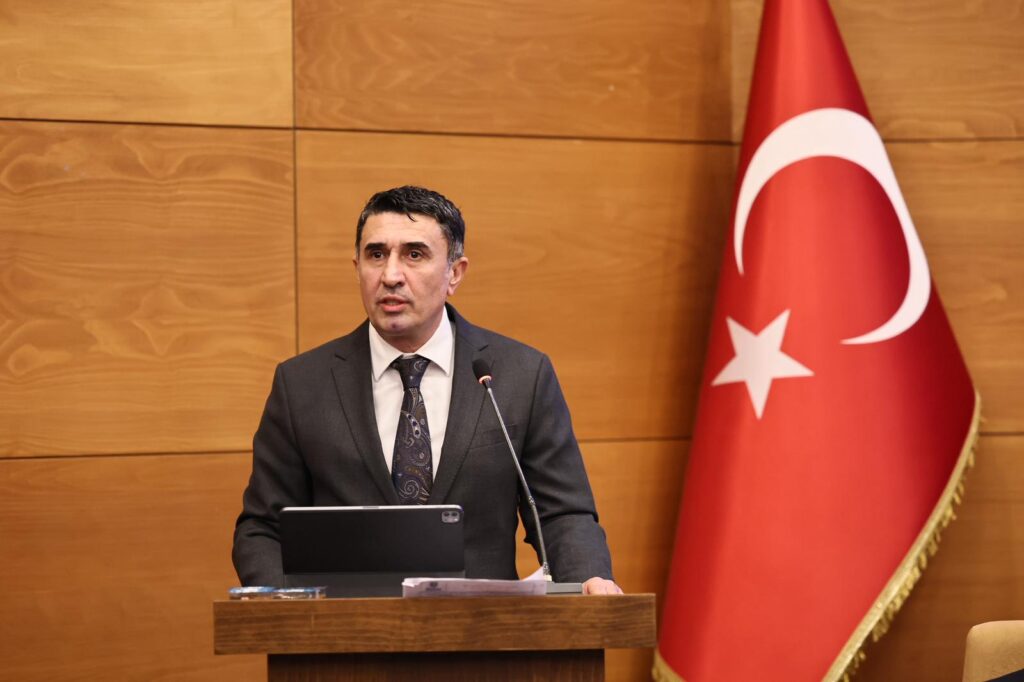 Celalettin Yazıcı Gerçeklikten Kopuk, Sahadan Habersiz