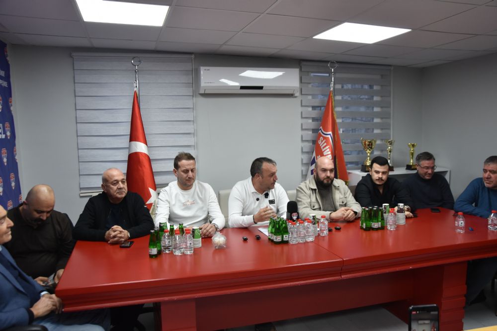 Silivrispor’da Yeni Yönetim Görev Dağılımını Açıkladı