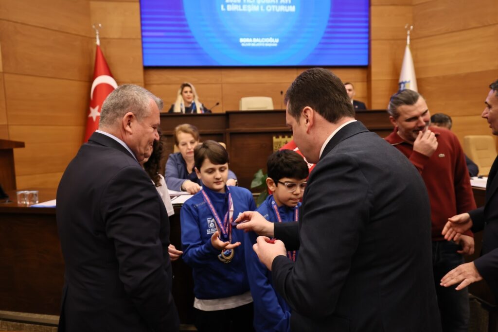 Silivri Meclisi’nde Sporculara Anlamlı Ödül
