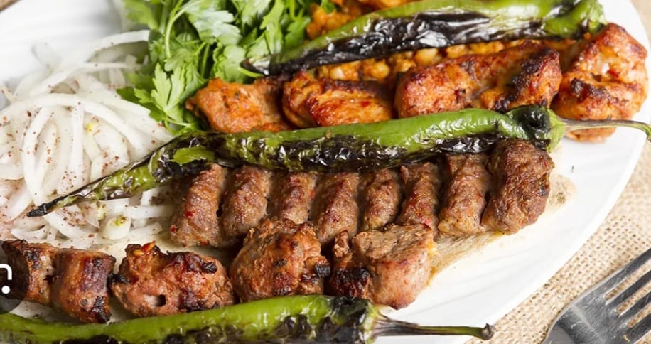 Sokak Arasında Bir Lezzet Mabedi: Silivri’nin Gizli Hazinesi 10 tarihi kebapci cahit usta 2