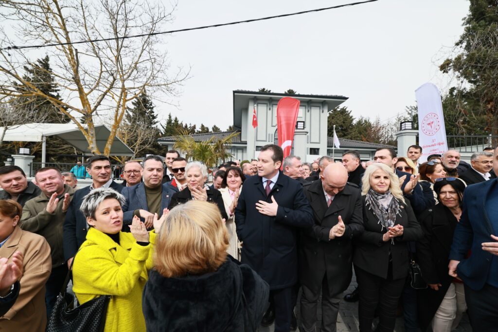 Ortaköy ASM Açılışında Protokol Krizi