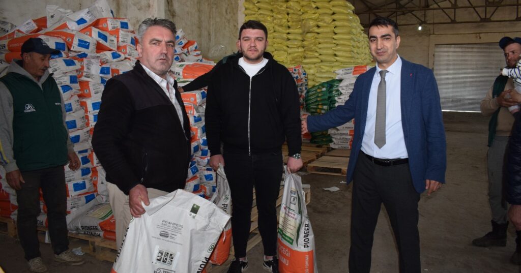 Silivri’de Çiftçilere Tohum Desteği Dağıtıldı