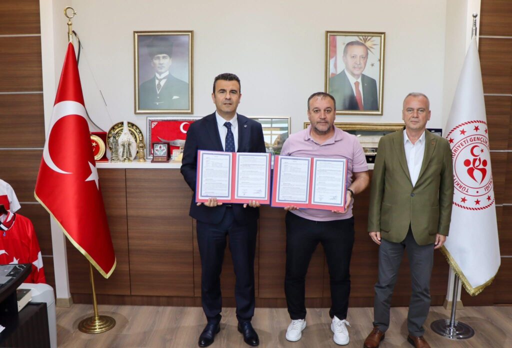 Silivrispor Kulüp Binası İçin Ücretsiz Tahsis Protokolü İmzalandı