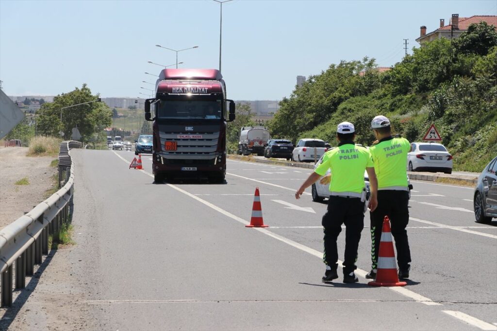 Tekirdağ’dan İstanbul’a Ağır Tonajlı Araç Kısıtlaması Başladı