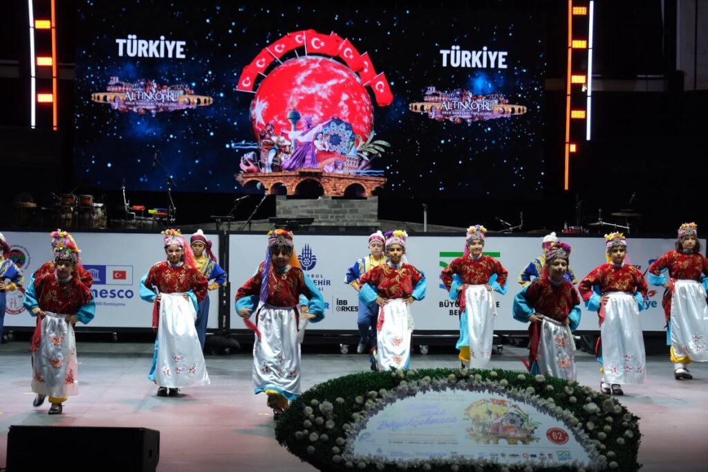 Büyükçekmece Festivali’nde Dans ve Emir Can İğrek Coşkusu
