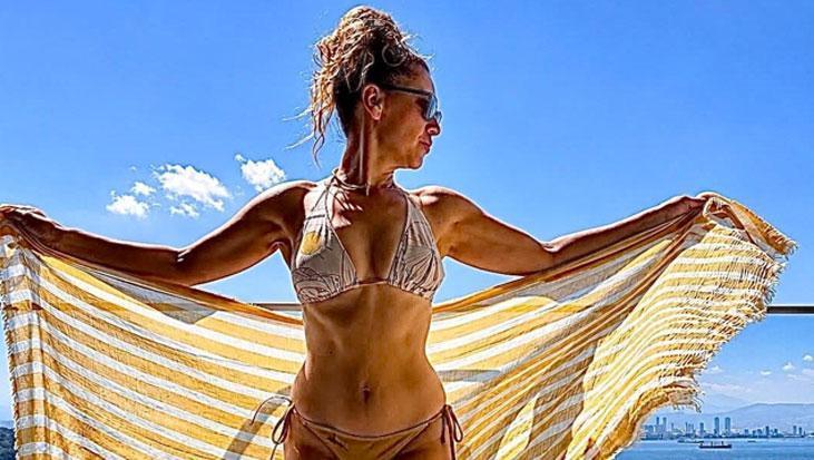 Evrim Alasya'nın bikinili pozlarına beğeni yağdı 4 evrim alasyanin bikinili pozlarina begeni yagdi 2
