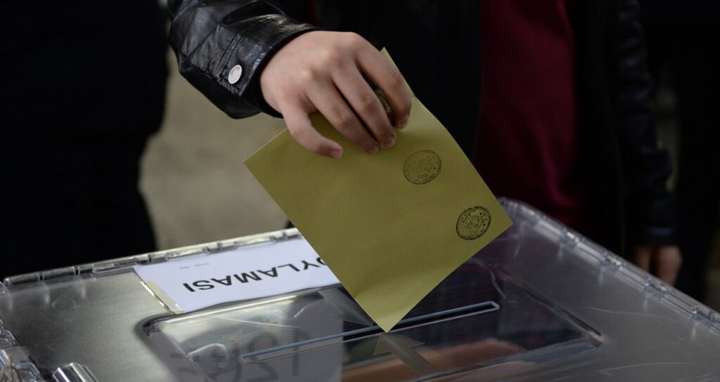 Yeni Parti, ilk ankette yüzde 35.2 ile birinci