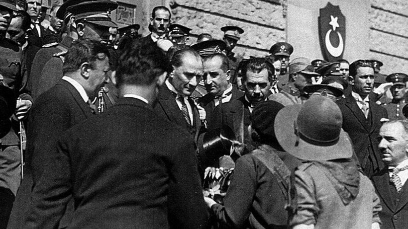 Yeni Parti'den tarihi mesaj! Özgür Özel ve ekibi neden Anadolu Kulübü'nü seçti 5 yeni partiden tarihi mesaj ozgur ozel ve ekibi neden anadolu kulubunu secti 3 nSGuYbUc