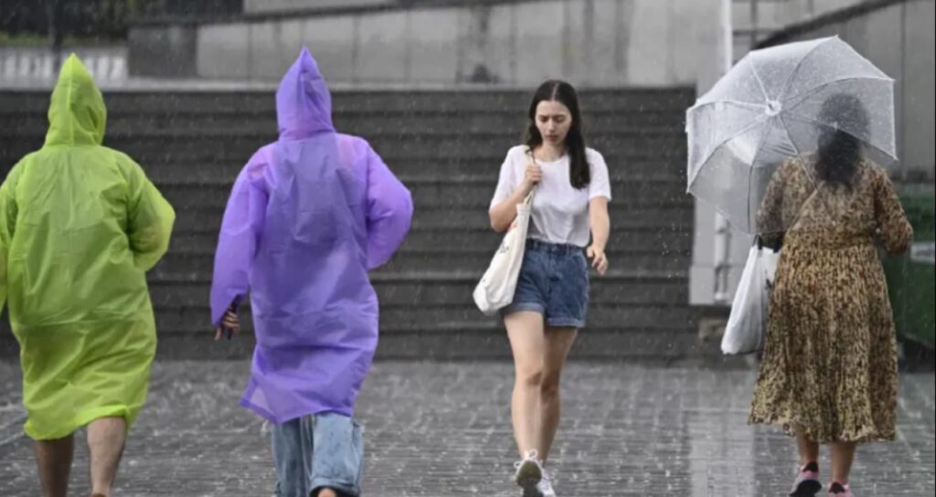 Havalar iyice karıştı, işte Meteoroloji’nin son tahmini: Kavurucu sıcağın ortasında yağmur sürprizi!